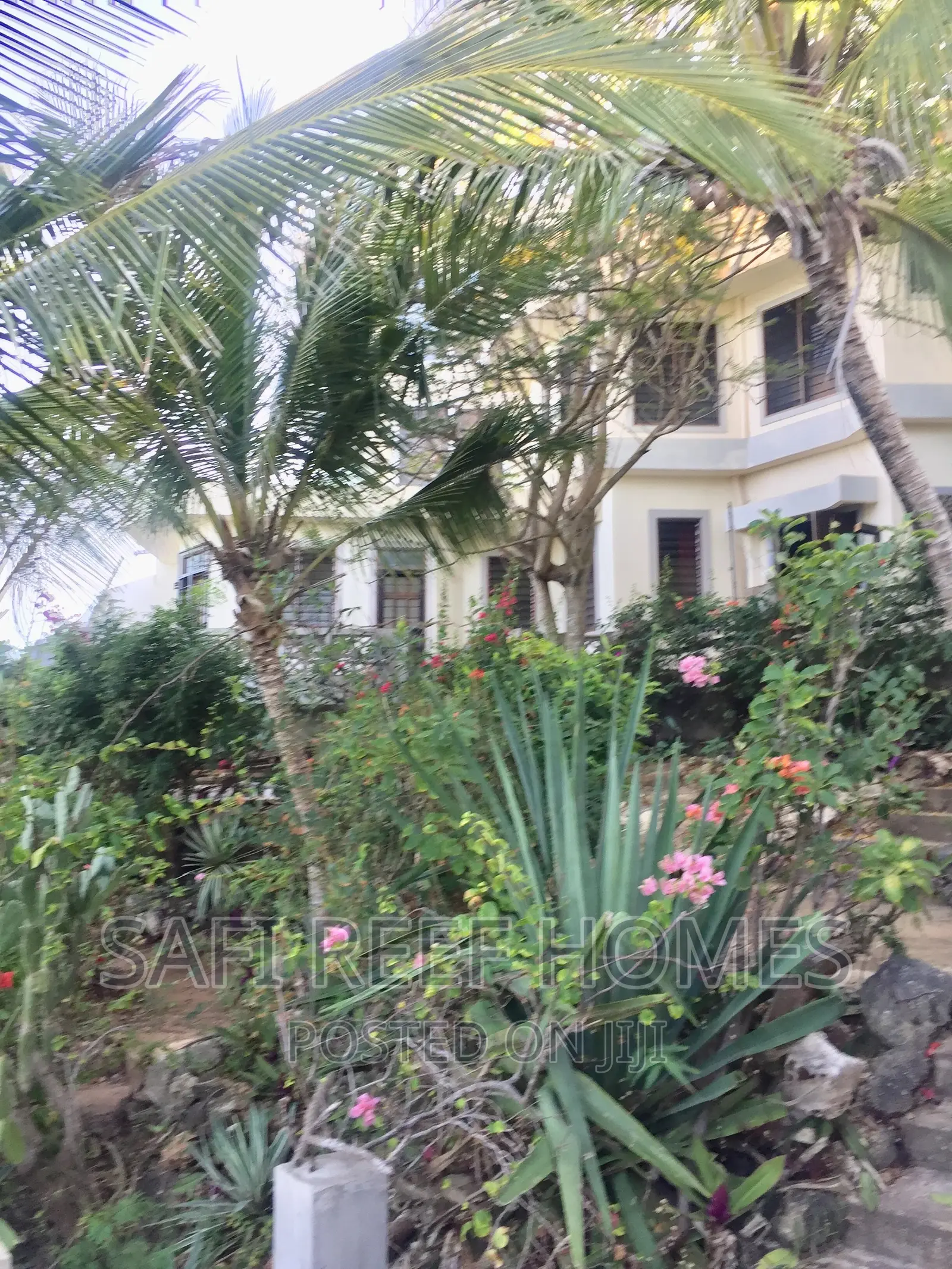 Nyali Maisonette: 5 Bedrooms, Ideal Home for Sale in Nyali