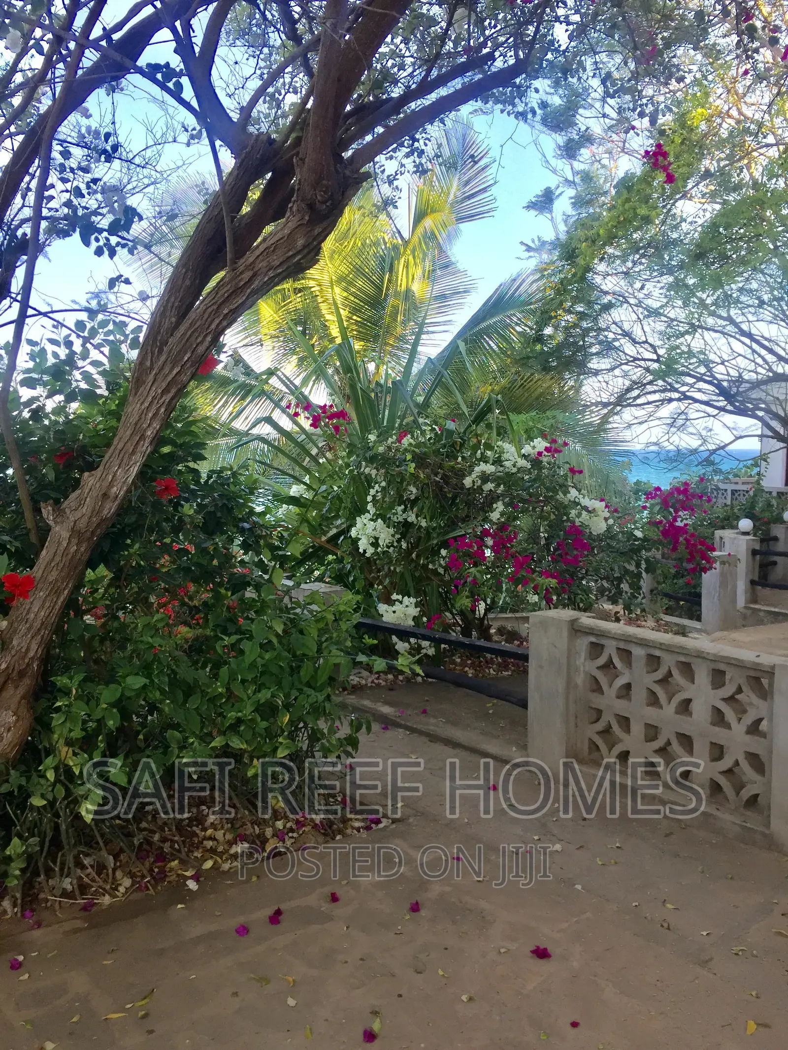 Nyali Maisonette: 5 Bedrooms, Ideal Home for Sale in Nyali