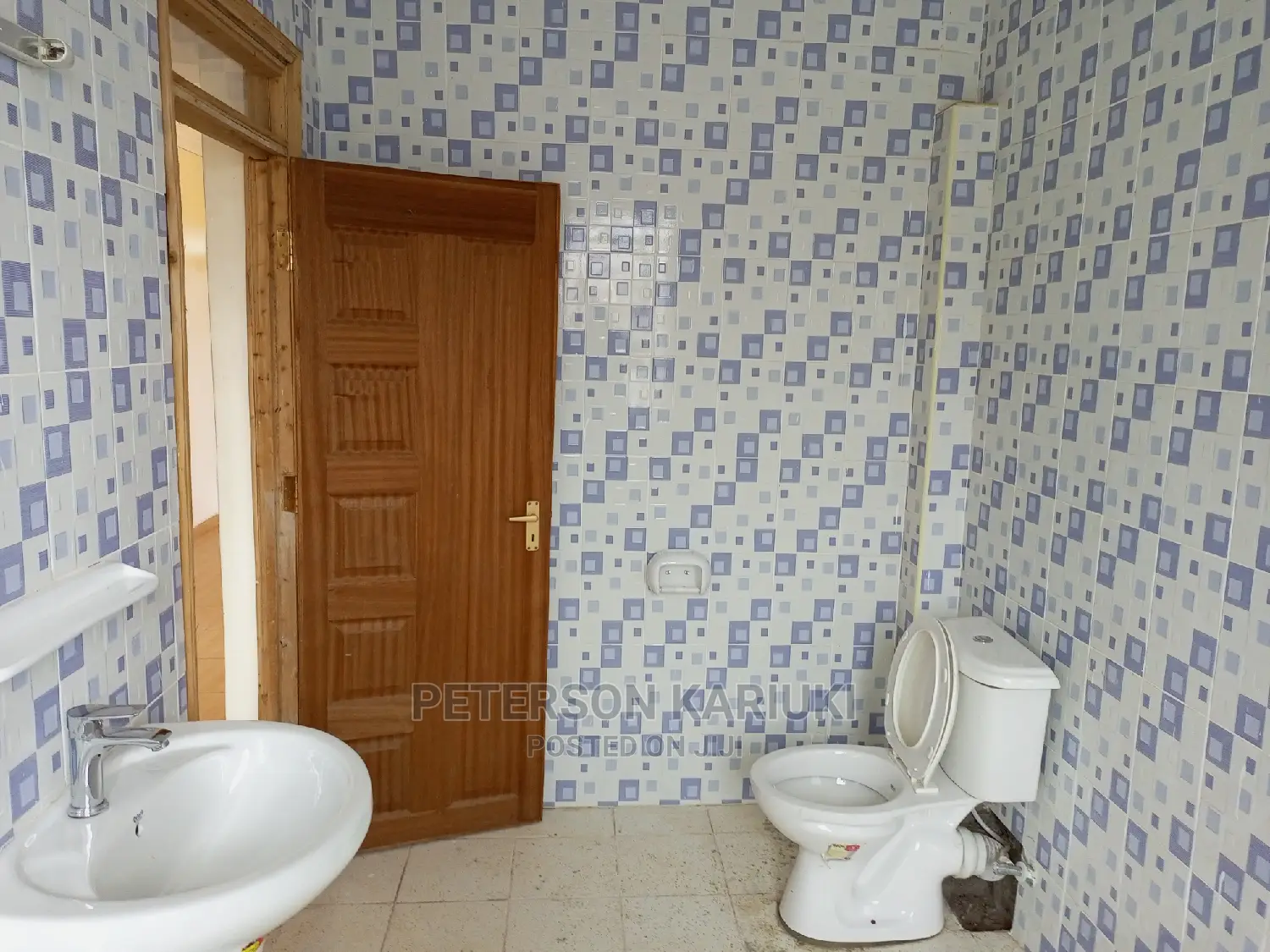 Maisonette with 4 Bedrooms for Sale in Kibiko, Kibiku in Kibiku