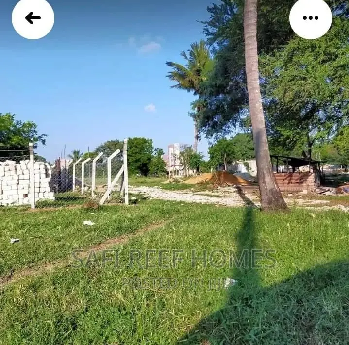 Mtwapa Creek: Prime Plot for Sale Near Moorings and Waterfront in Mtwapa