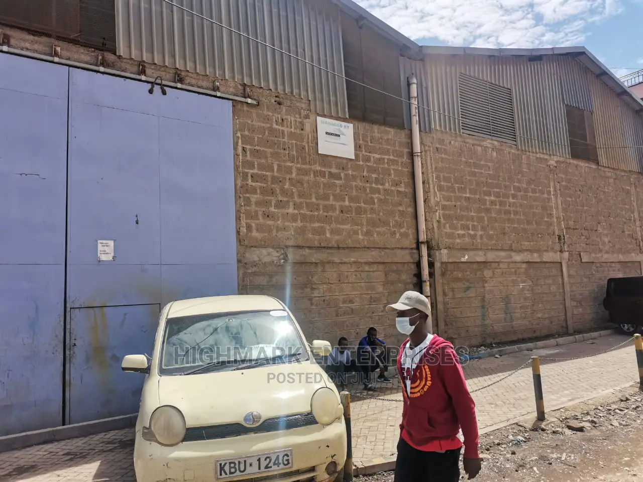 Rent 9000 Sq Ft Godown in Utawala - Ideal for Business in Utawala