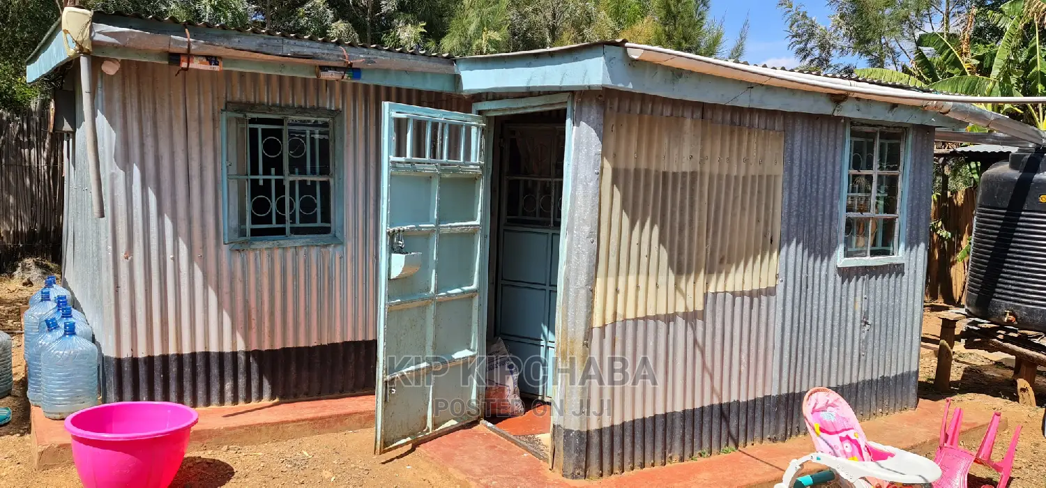 2-Bed Bungalow in Kuinet - Immediate Sale Available in Kuinet