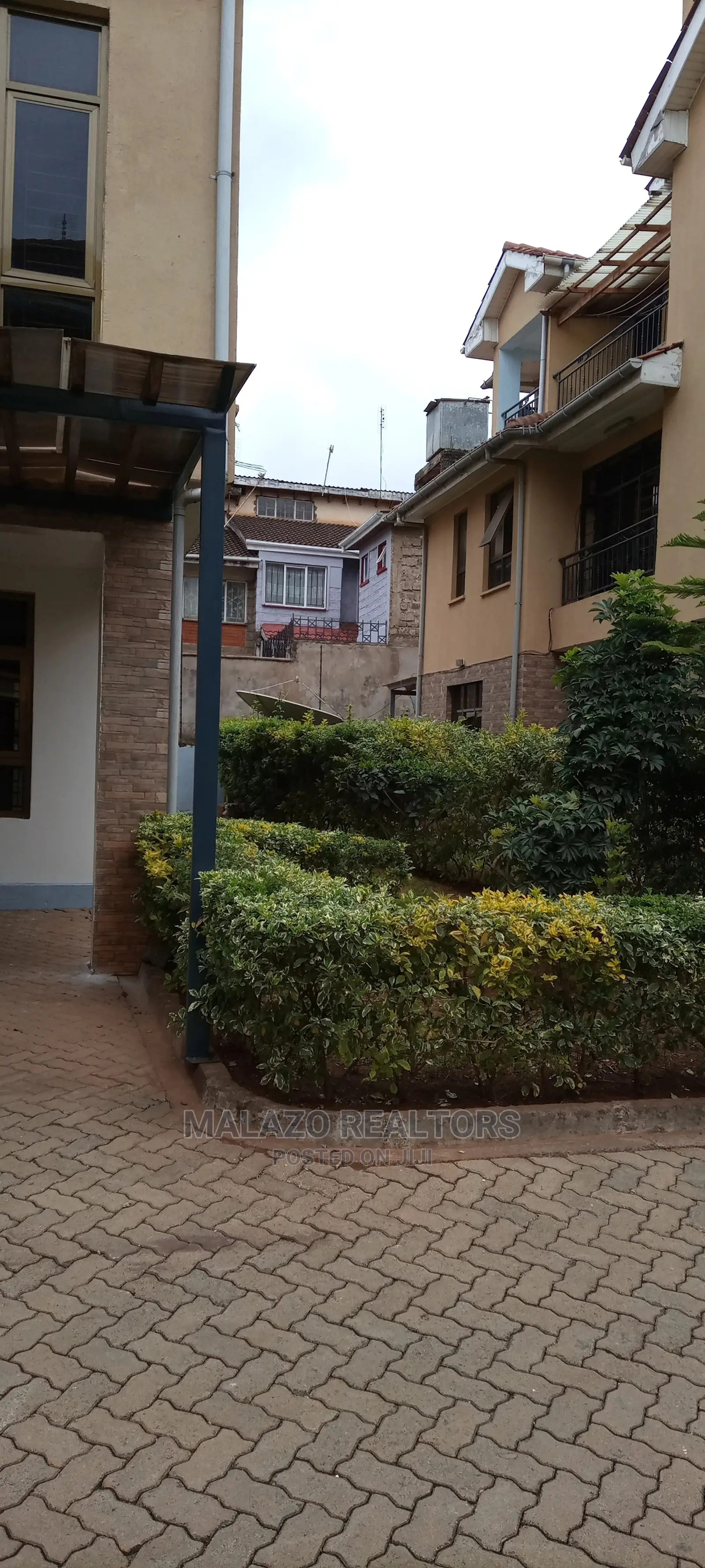 Spacious 5BD Townhouse in Henrik Villas, Valley Arcade for Sale in Valley Arcade