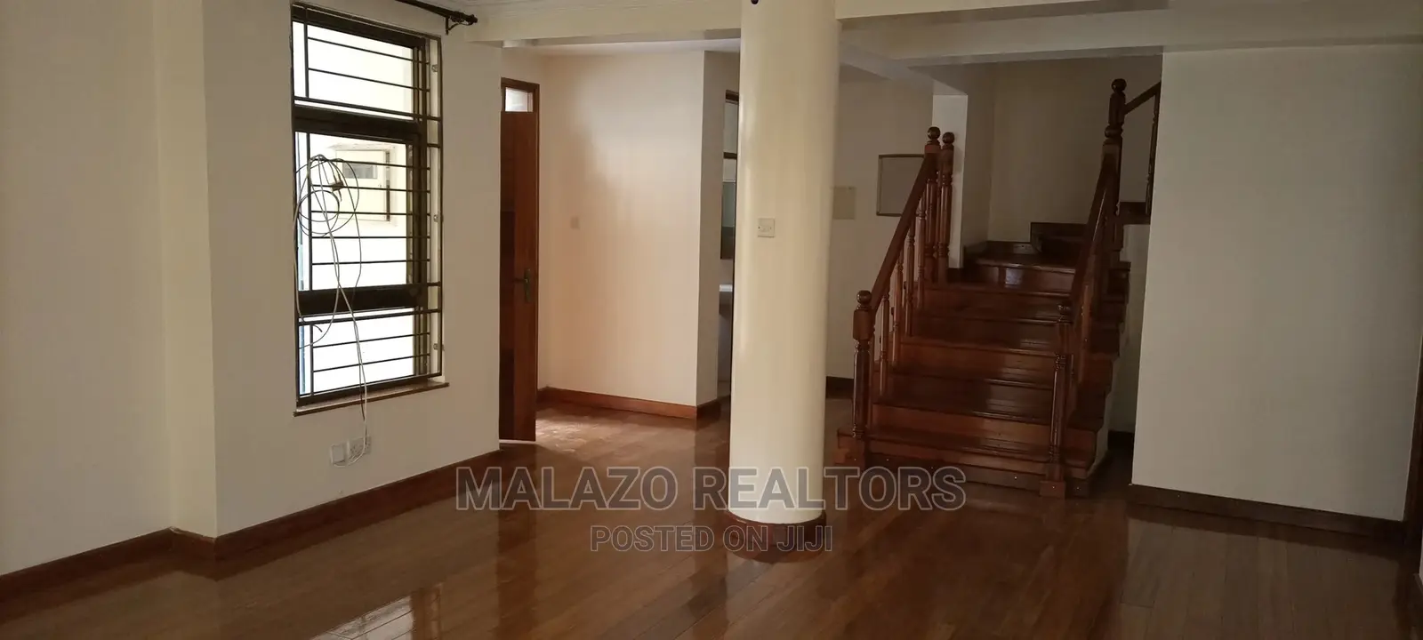 Spacious 5BD Townhouse in Henrik Villas, Valley Arcade for Sale in Valley Arcade
