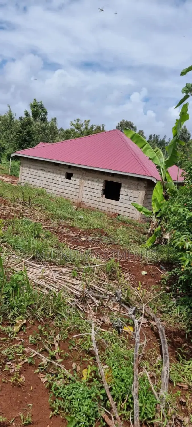 40x80 Wooden Decking Boards for Sale in Kenol in Kimorori/Wempa