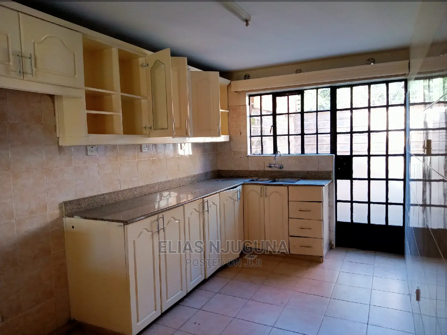 Jogoo Road Maisonette: 5 Beds, Modern Living Space Available for Lease in Jogoo Road