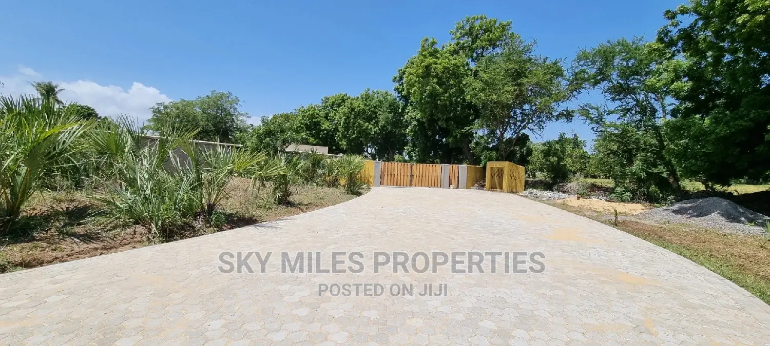 Dream Home Awaits on 1/4 Acre Plots in Kuruwitu/Vipingo Ridge: Secure Yours Now! in Vipingo