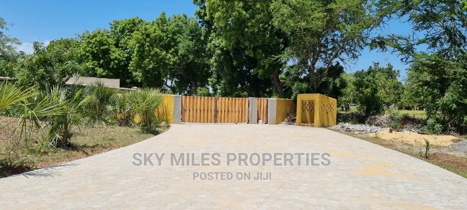 Dream Home Awaits on 1/4 Acre Plots in Kuruwitu/Vipingo Ridge: Secure Yours Now! in Vipingo