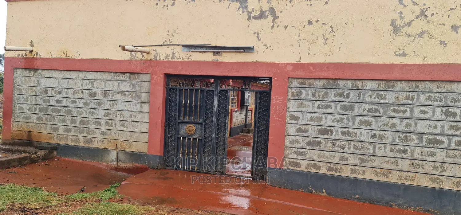 Spacious 10-Bedroom Duplex for Sale in Kimumu in Kimumu