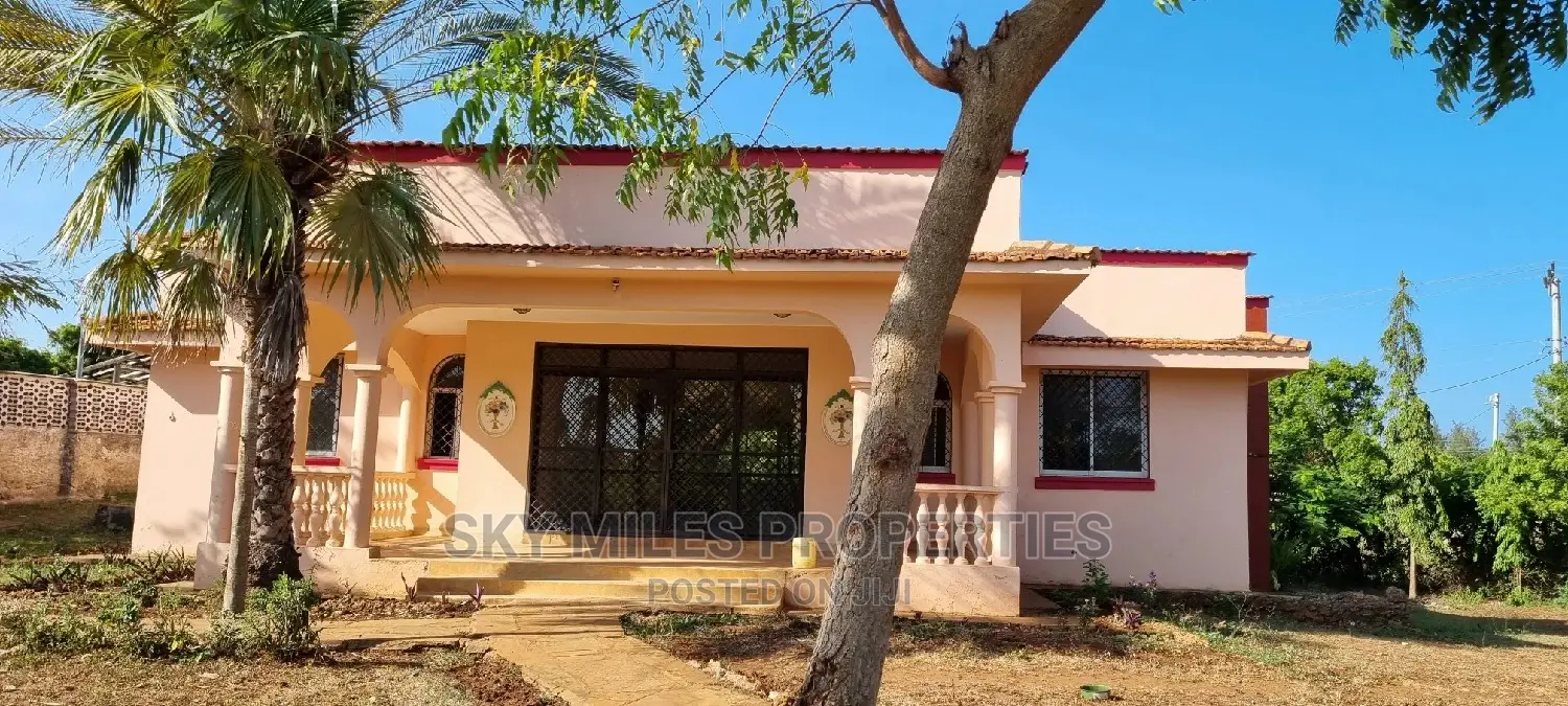 Mtwapa's Jumba Ruins: Mini Flat for Sale - A Great Investment in Mtwapa