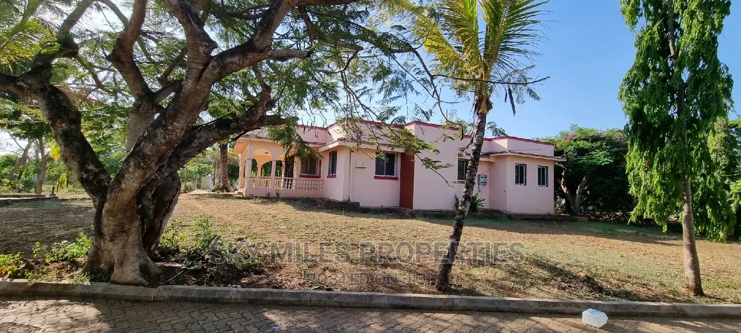 Mtwapa's Jumba Ruins: Mini Flat for Sale - A Great Investment in Mtwapa