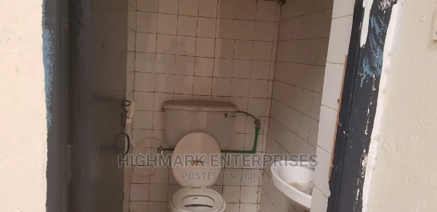 Warehouse Sale: Falcon Road Godowns in Industrial Area (Nairobi)