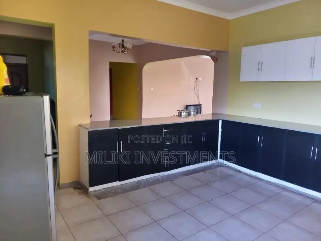 Furnished 4-Bedroom Property in Kenol, Kimorori/Wempa for Sale in Kimorori/Wempa