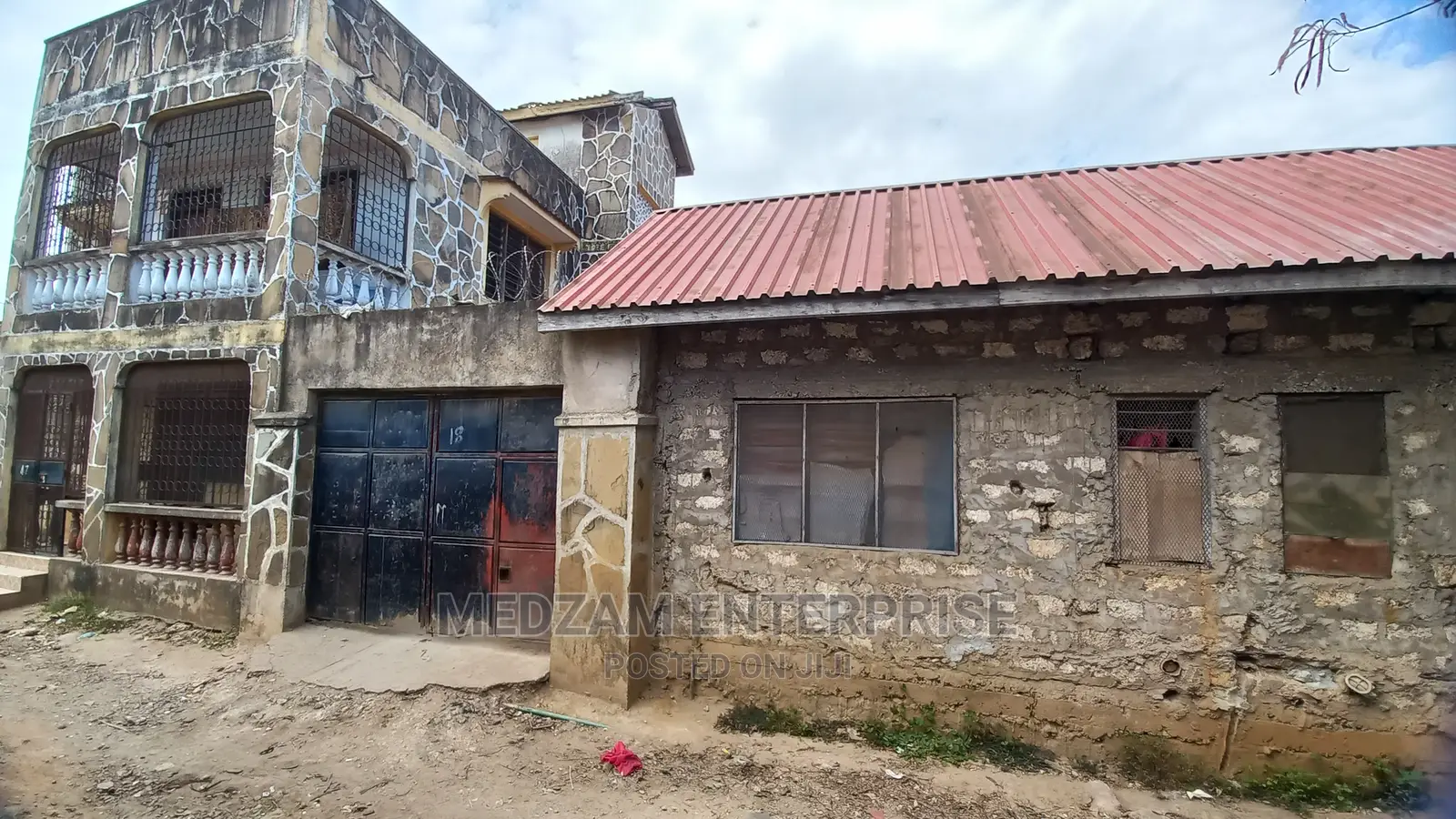 Ziwa la Ngombe 9-Bedroom Maisonette: For Sale - Don't Miss Out! in Ziwa la Ngombe