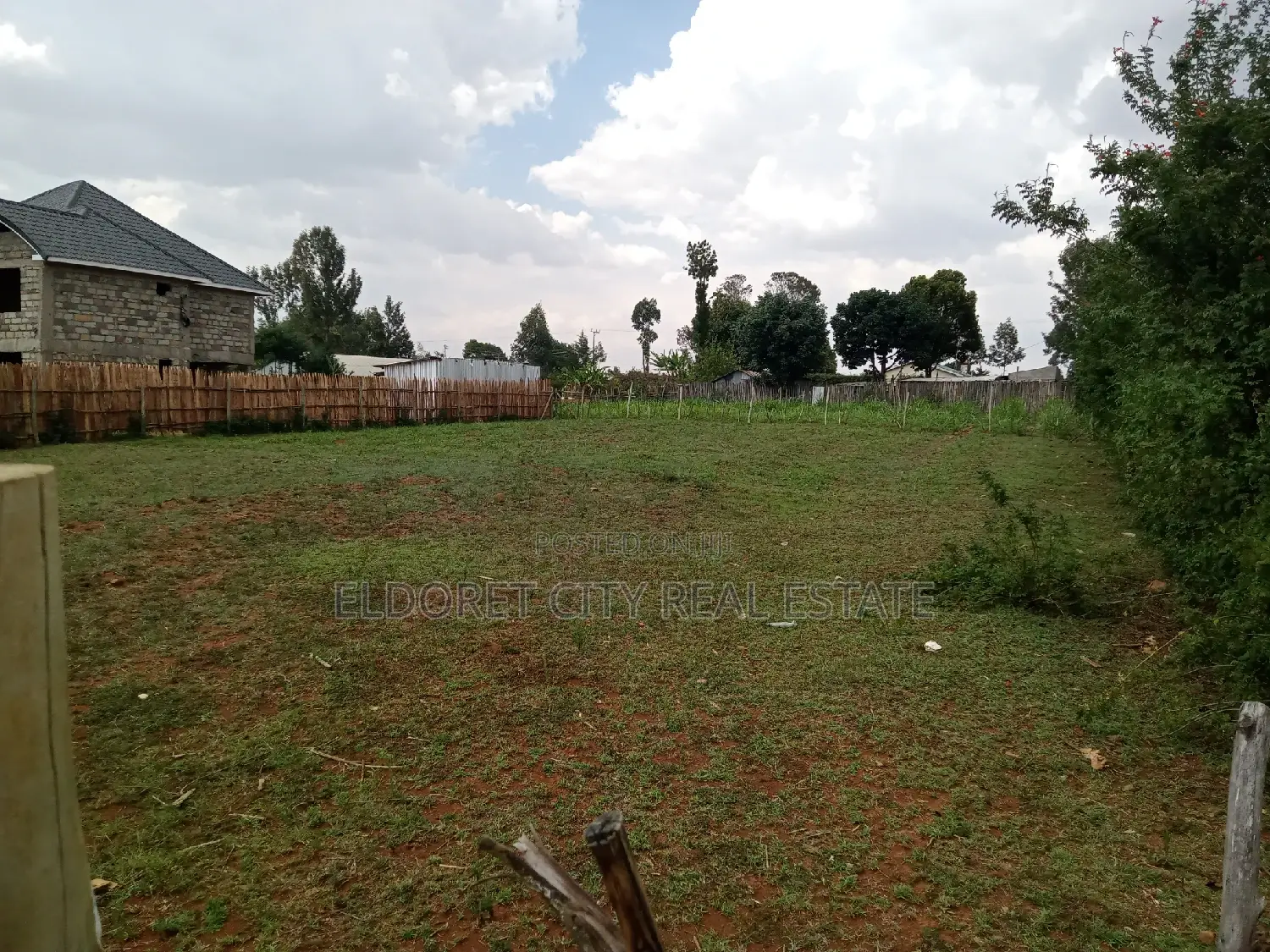 Outstandingly Spacious 1/4 Plot in Outspan for Residential Purposes in Moiben