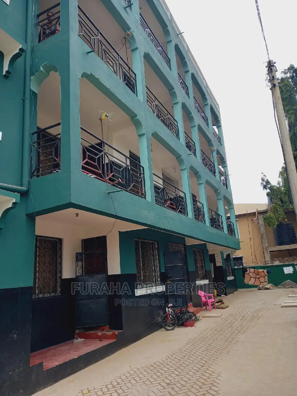 Mtwapa's Largest 10-Bedroom Flat Block for Sale - Don't Miss Out! in Mtwapa
