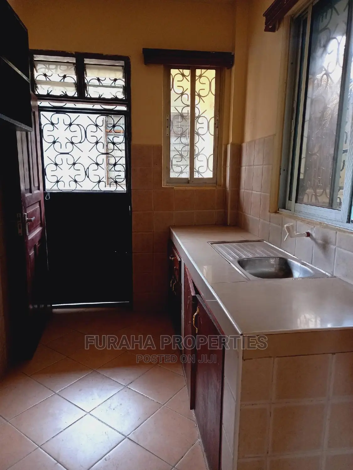Mtwapa's Largest 10-Bedroom Flat Block for Sale - Don't Miss Out! in Mtwapa