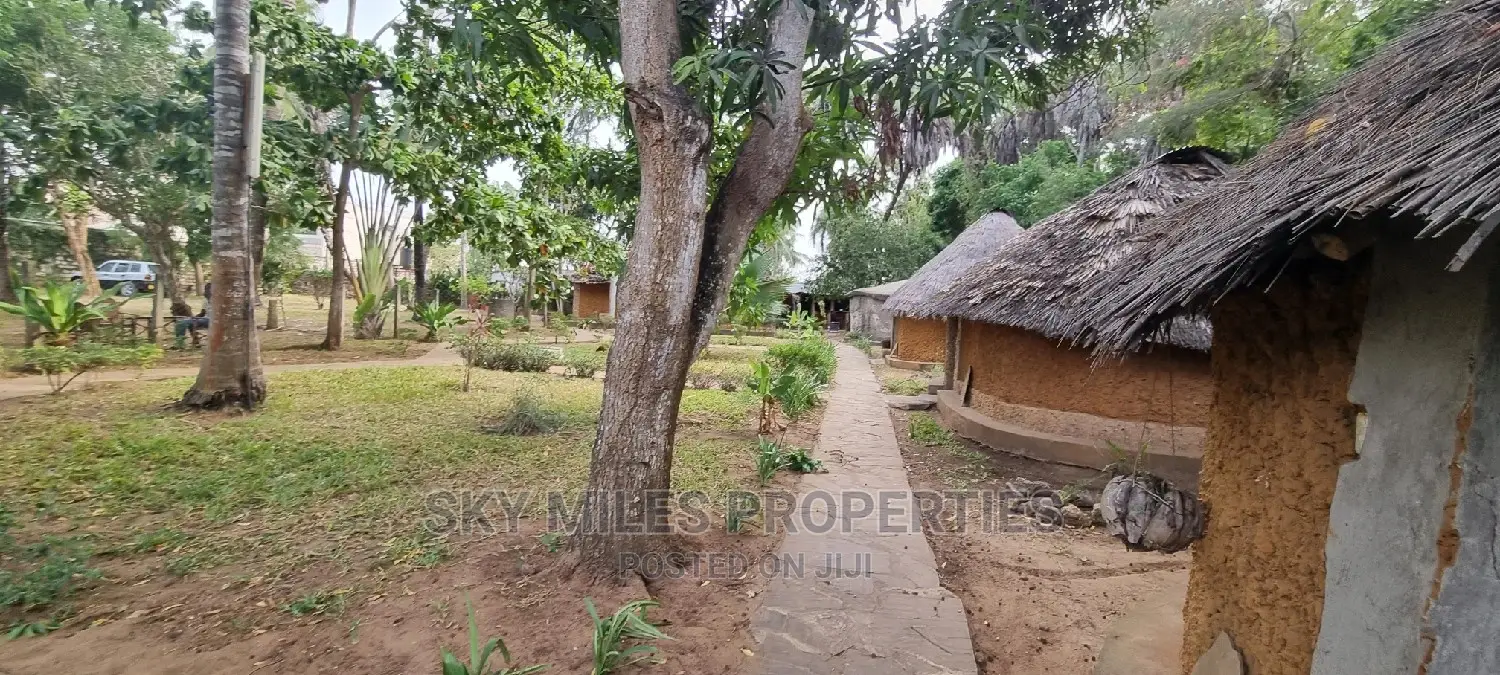. Cultural Huts for Temporary Authentic Rental in Mtwapa