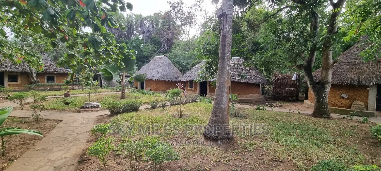 . Cultural Huts for Temporary Authentic Rental in Mtwapa
