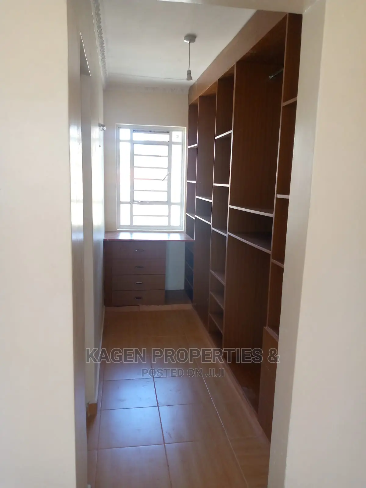 Maisonette in Ngong, Kibiku: 4-bedroom property for sale in Kibiku