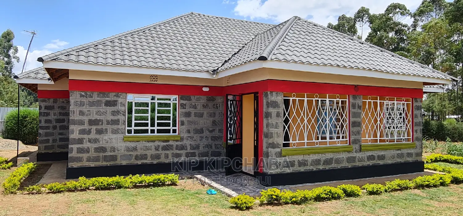 4-Bedroom Bungalow in Racecourse, Autspan - For Sale Now in Racecourse