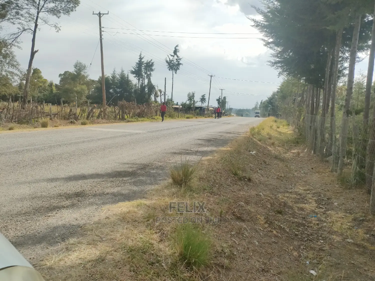 Narumoru/Kaburaini Half Acre Touching Main Tarmac in Kieni