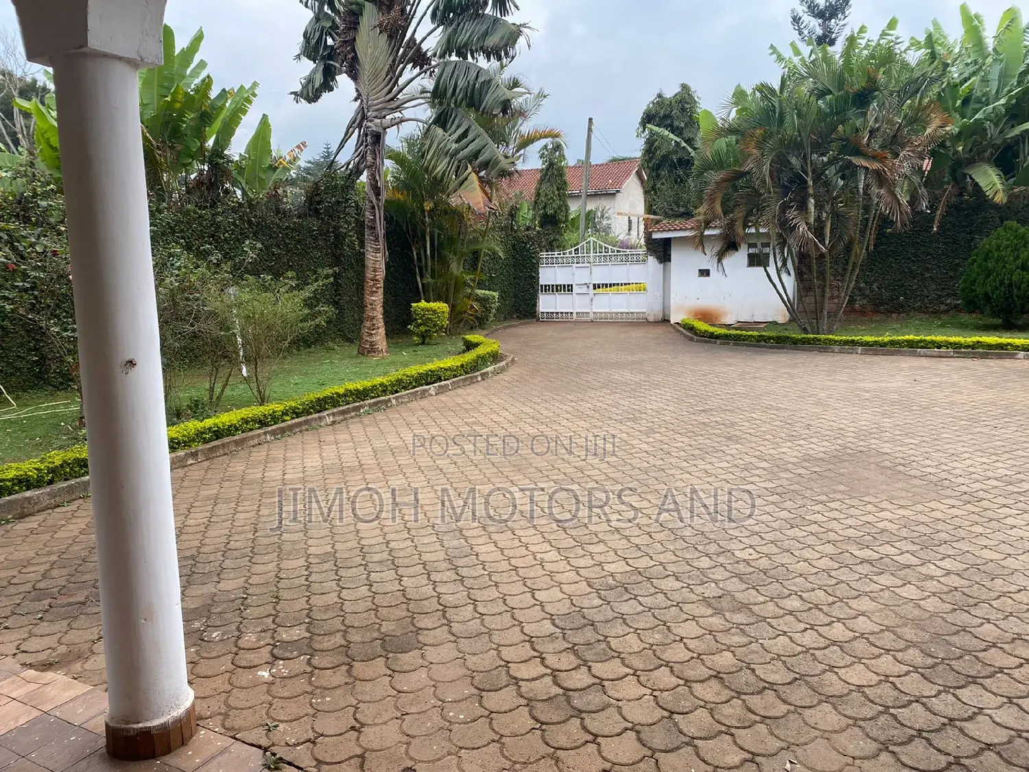5-Bedroom Bungalow in Runda, Parklands/Highridge - For Sale in Parklands/Highridge