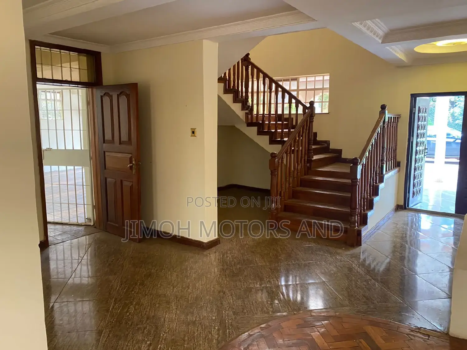 5-Bedroom Bungalow in Runda, Parklands/Highridge - For Sale in Parklands/Highridge