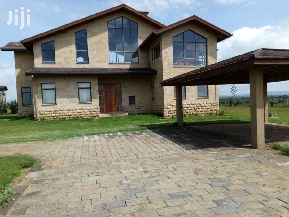 Kedong Sirwa, Naivasha: Stunning 4-Bedroom Villa - For Sale with Furnishings! in Naivasha