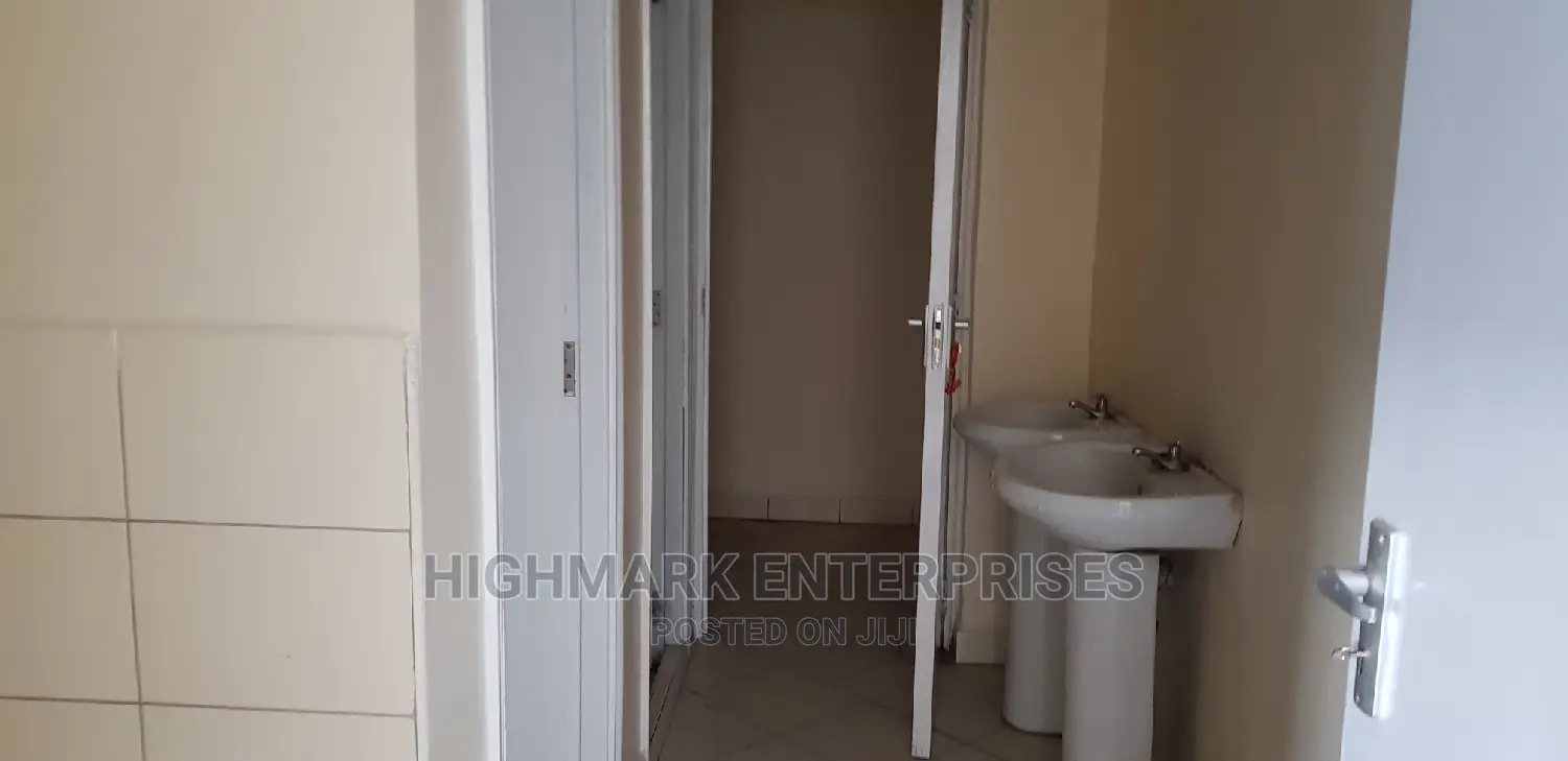 Lease 13515 Sq Ft Godown - Ideal for Storage or Warehouse Needs in Industrial Area (Nairobi)