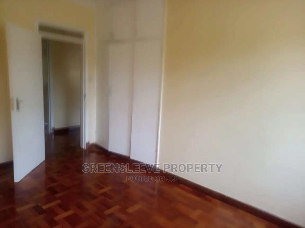 5bdrm Townhouse/Terrace in Mutero, Hardy for Rent in Hardy