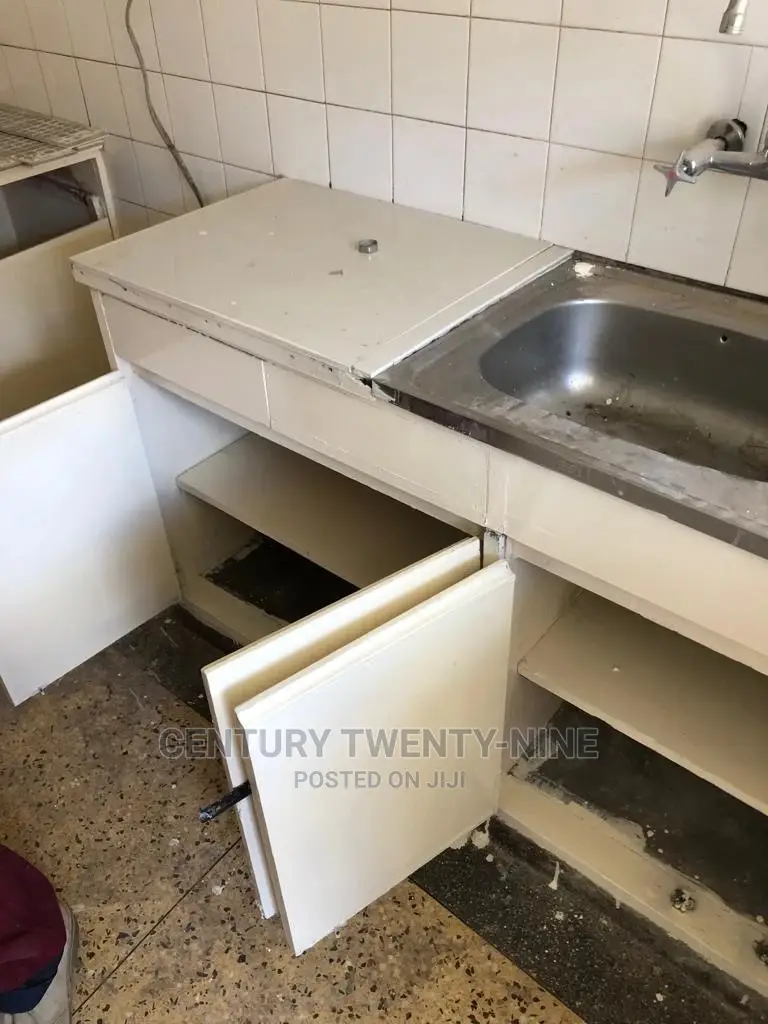 Mini Flat in Rehmat Apartments, Parklands/Highridge for sale in Parklands/Highridge