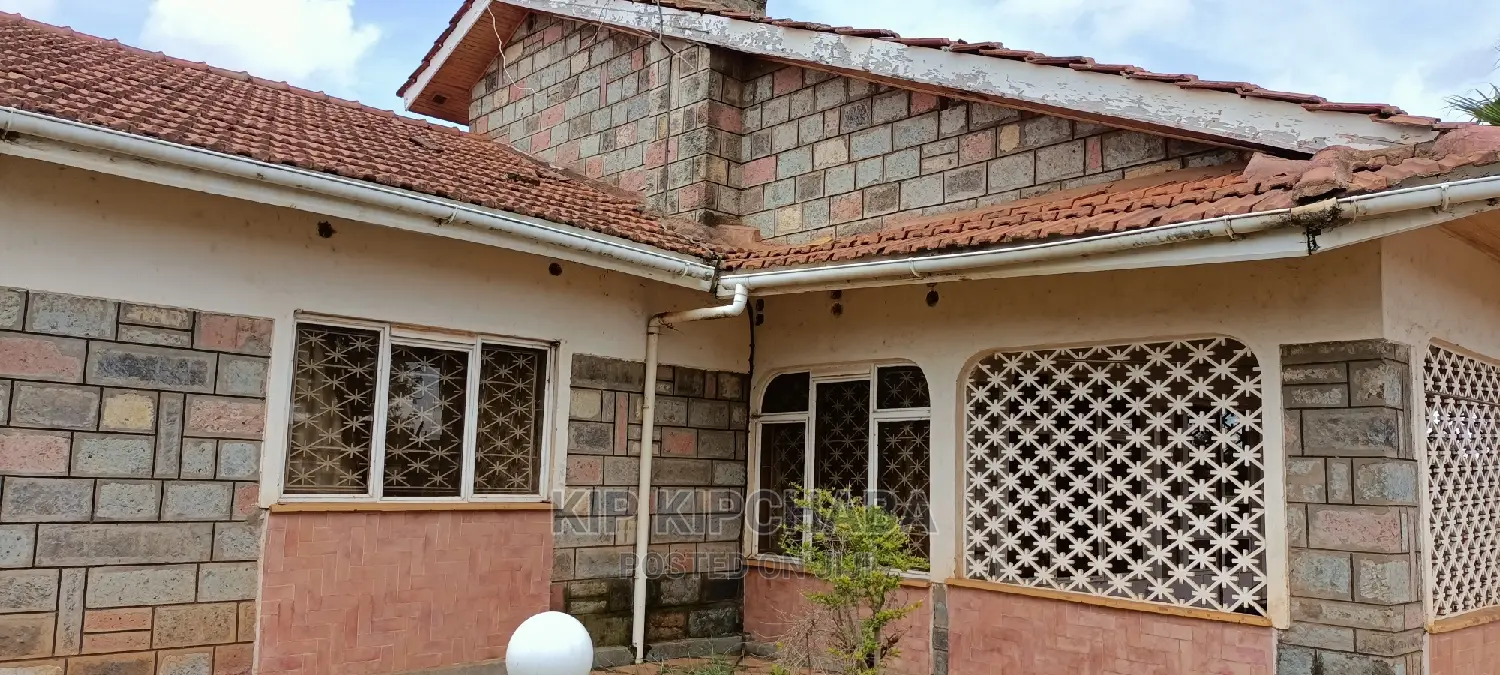 Spacious 4-bedroom Bungalow in Kimumu for Sale in Kimumu