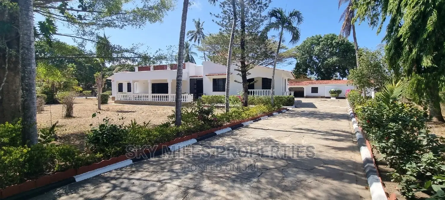 5-Bedroom Villa on Short Stay - Fully Furnished in Mtwapa