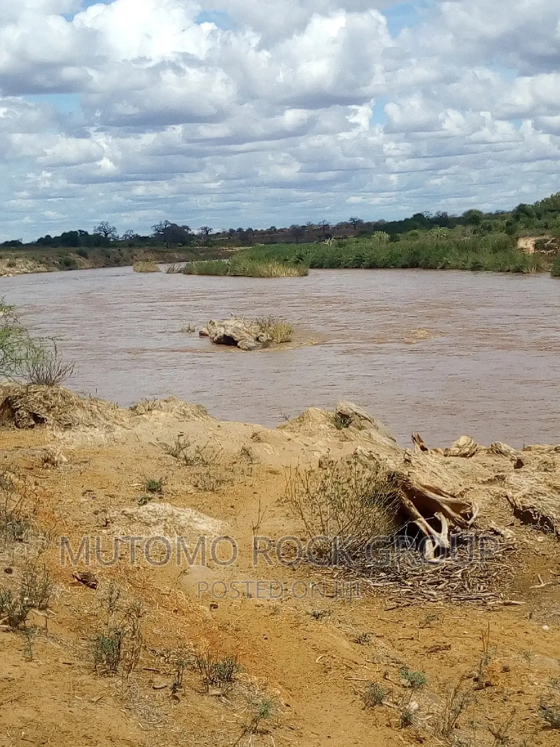 3acres Touching Athi River. in Athi