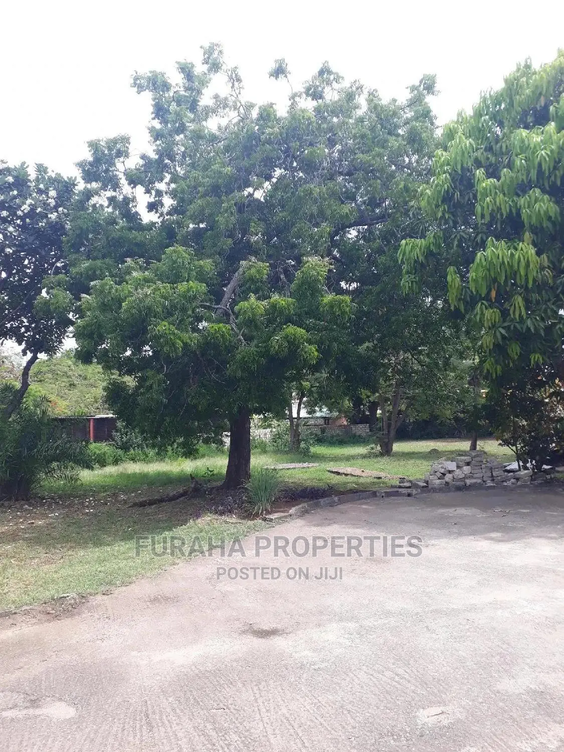 4-Bedroom Maisonette in Sought-After Nyali Area - For Sale in Nyali