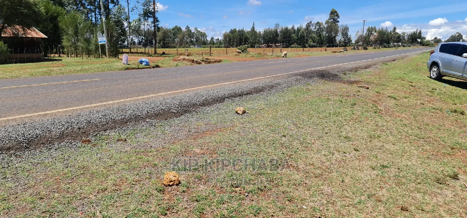 Prime Real Estate: Tarmac-adjacent Plots for Sale in Eldoret's Kuinet in Kuinet