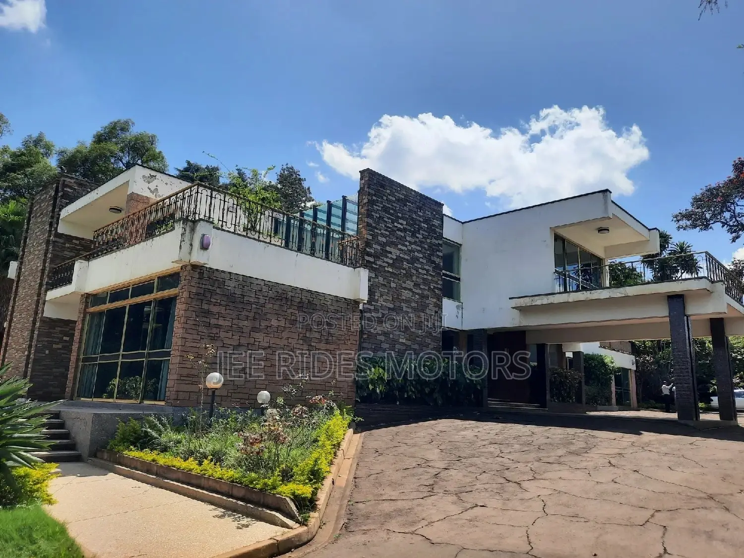 7-Bedroom Residence in Waiyaki Way - New Listing Available in Nairobi Central