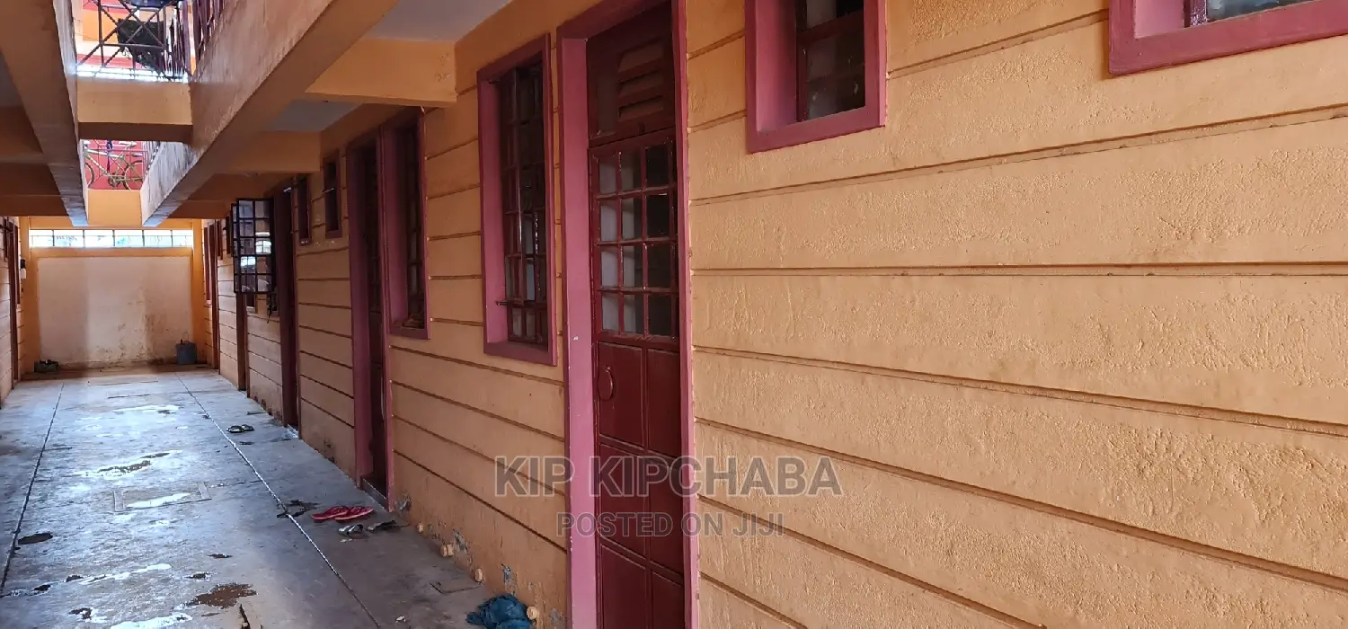 Large-Scale Juniorate Flats: 10 Bedrooms for Sale in Juniorate