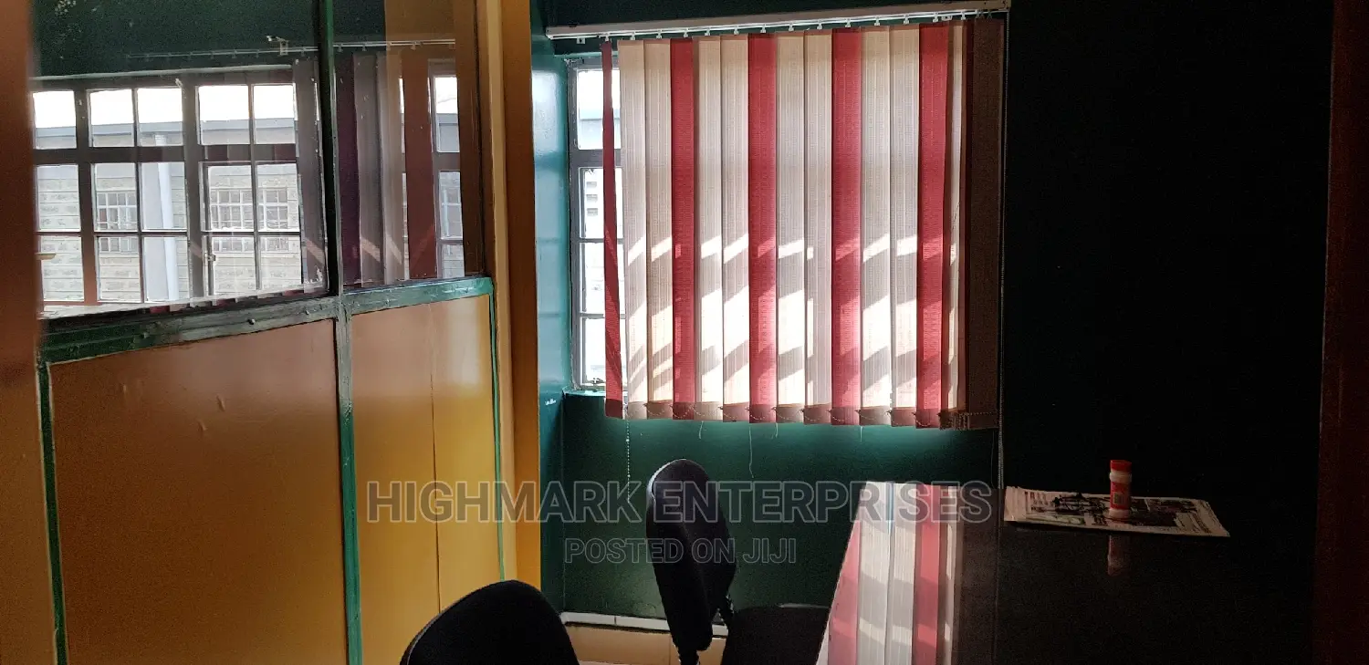Large 9000 Sq Ft Godown for Sale - Ideal for Business in City Cabanas