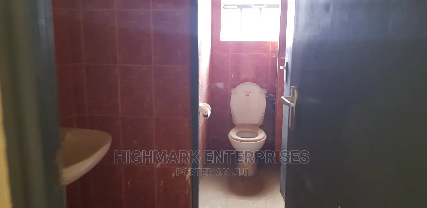 8600 Sq Ft Godown - Perfect for Business Growth and Storage in City Cabanas