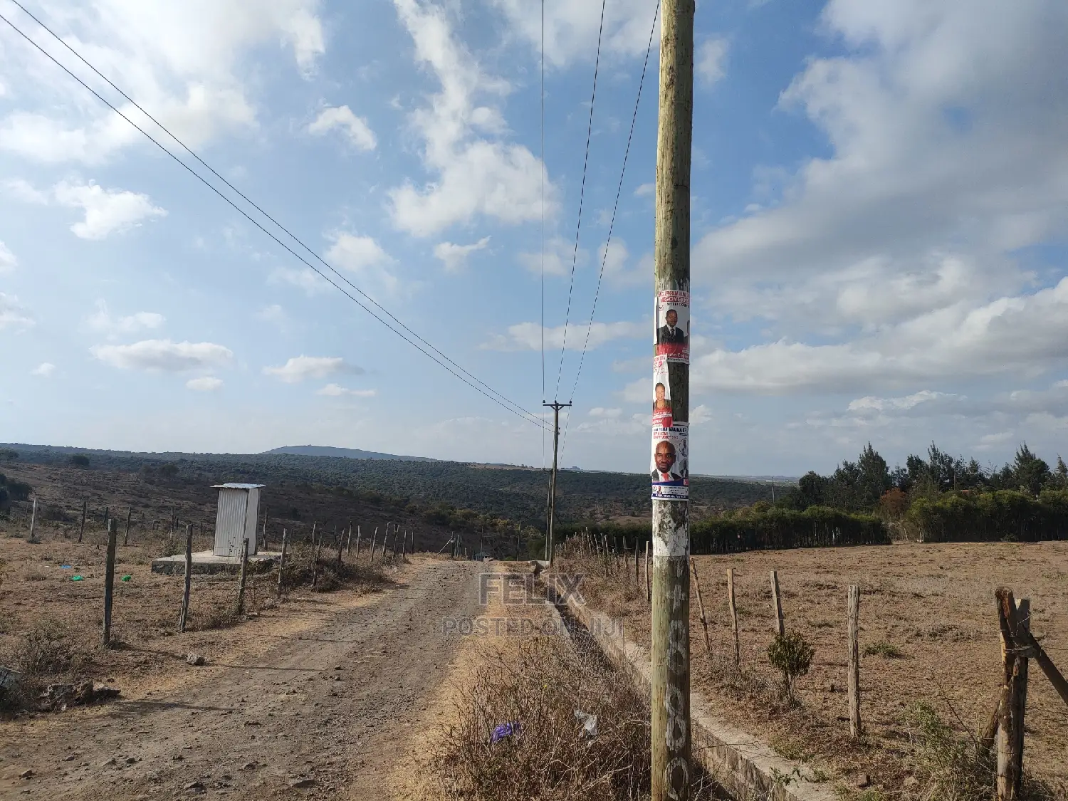 Chaka 2.5 Acres Main Tarmcac Honi/Brookside Road in Kieni
