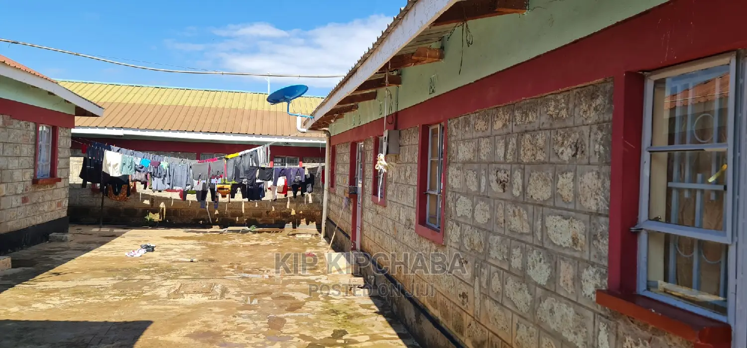 Duplex with 10 Bedrooms in Kahoya, Huruma - For Sale Now in Huruma