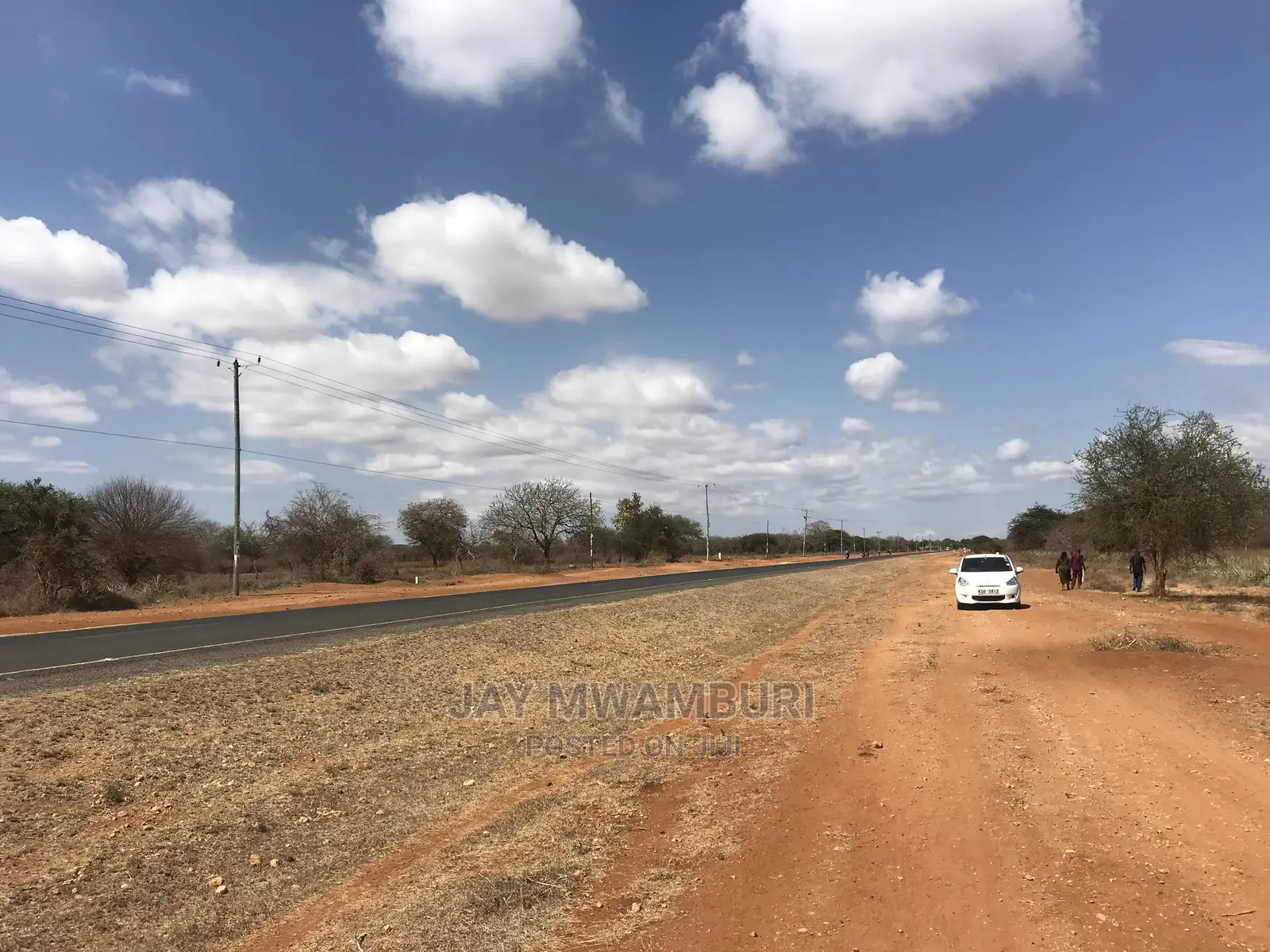 40 Acrea Touching Wote Tarmac Road Makindu in Makindu