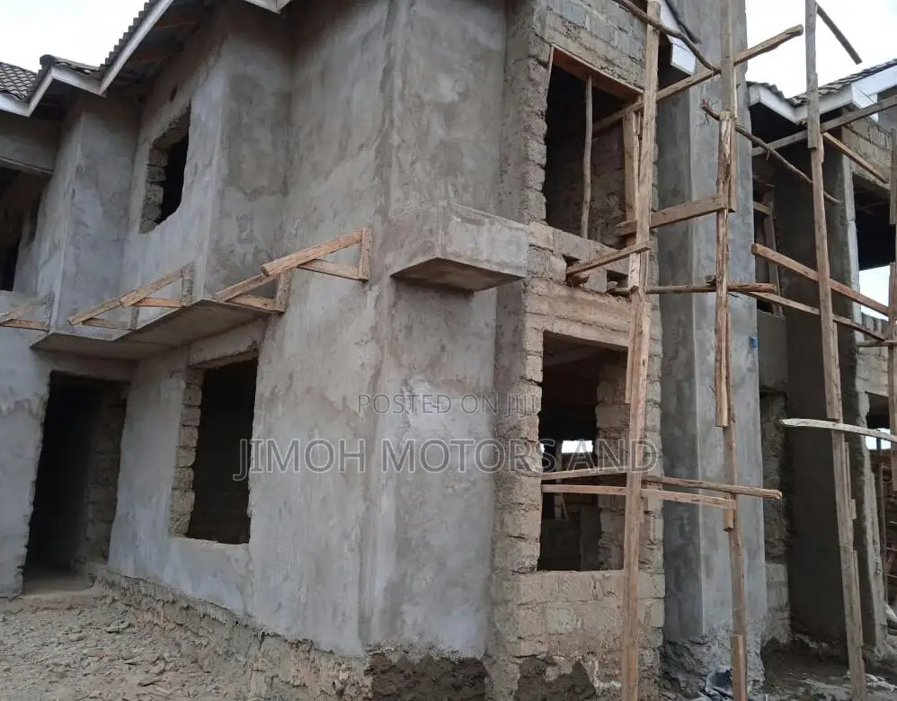 4-Bedroom Bungalow in desirable Ngoigwa, Parklands/Highridge in Parklands/Highridge