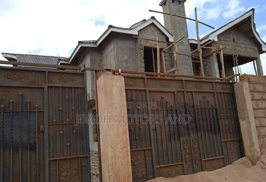 4-Bedroom Bungalow in desirable Ngoigwa, Parklands/Highridge in Parklands/Highridge