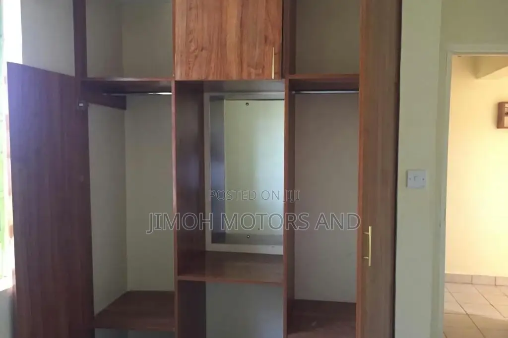 10-Bedroom House in Wangige, Parklands/Highridge - Ideal for Families in Parklands/Highridge