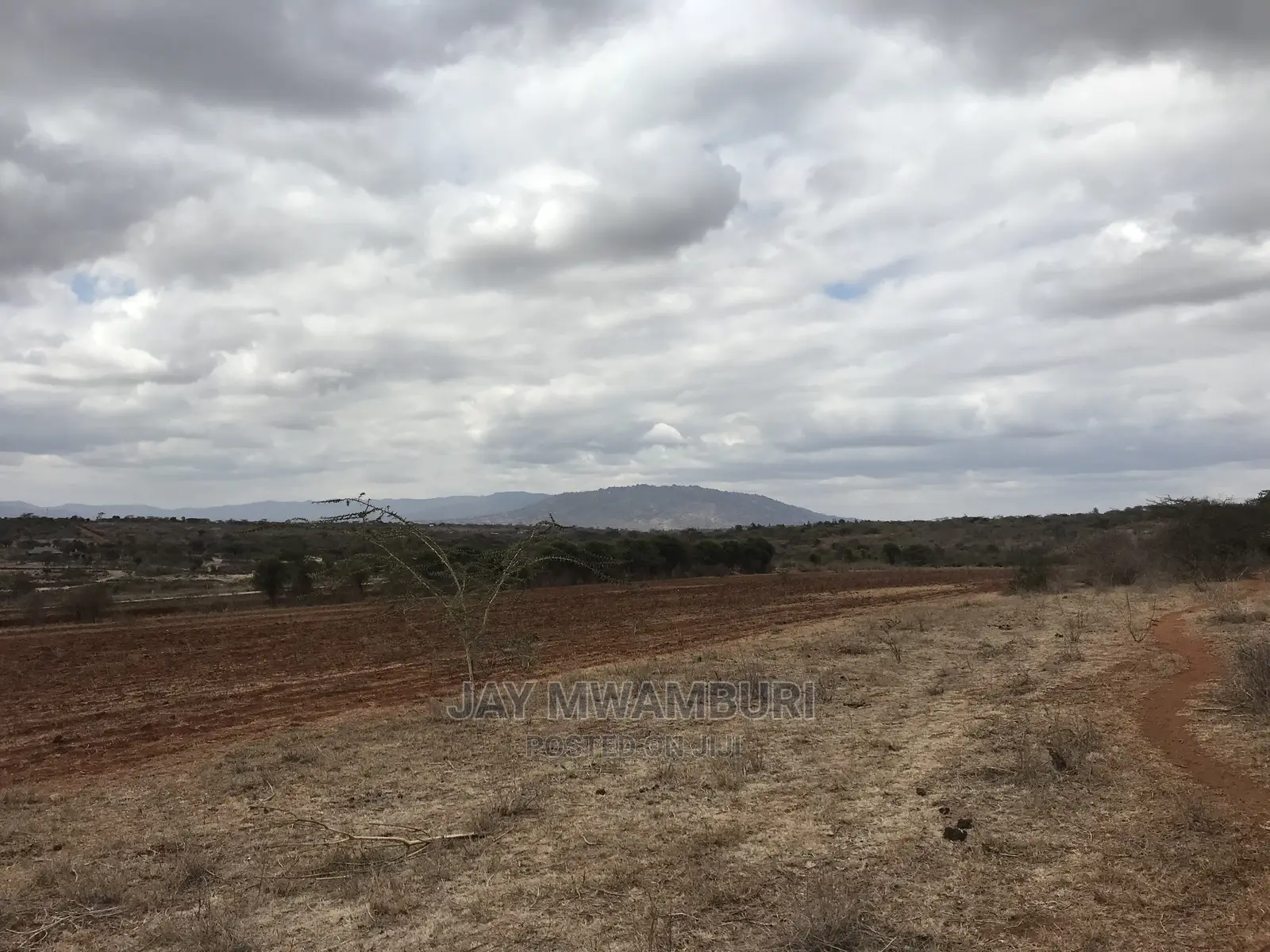 10 Acre Konza in Malili