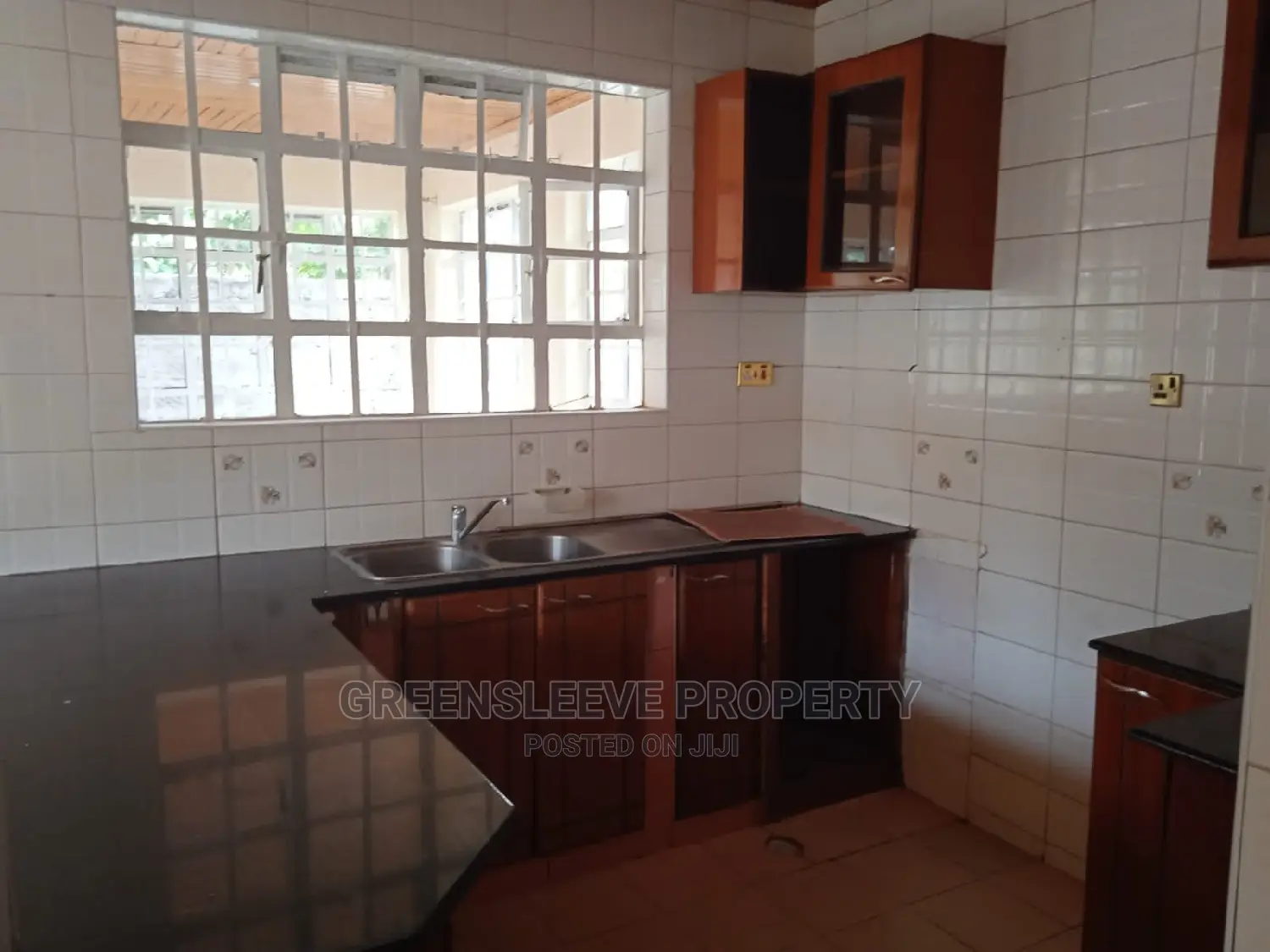 4bdrm House in Livington, Lavington for Rent in Lavington