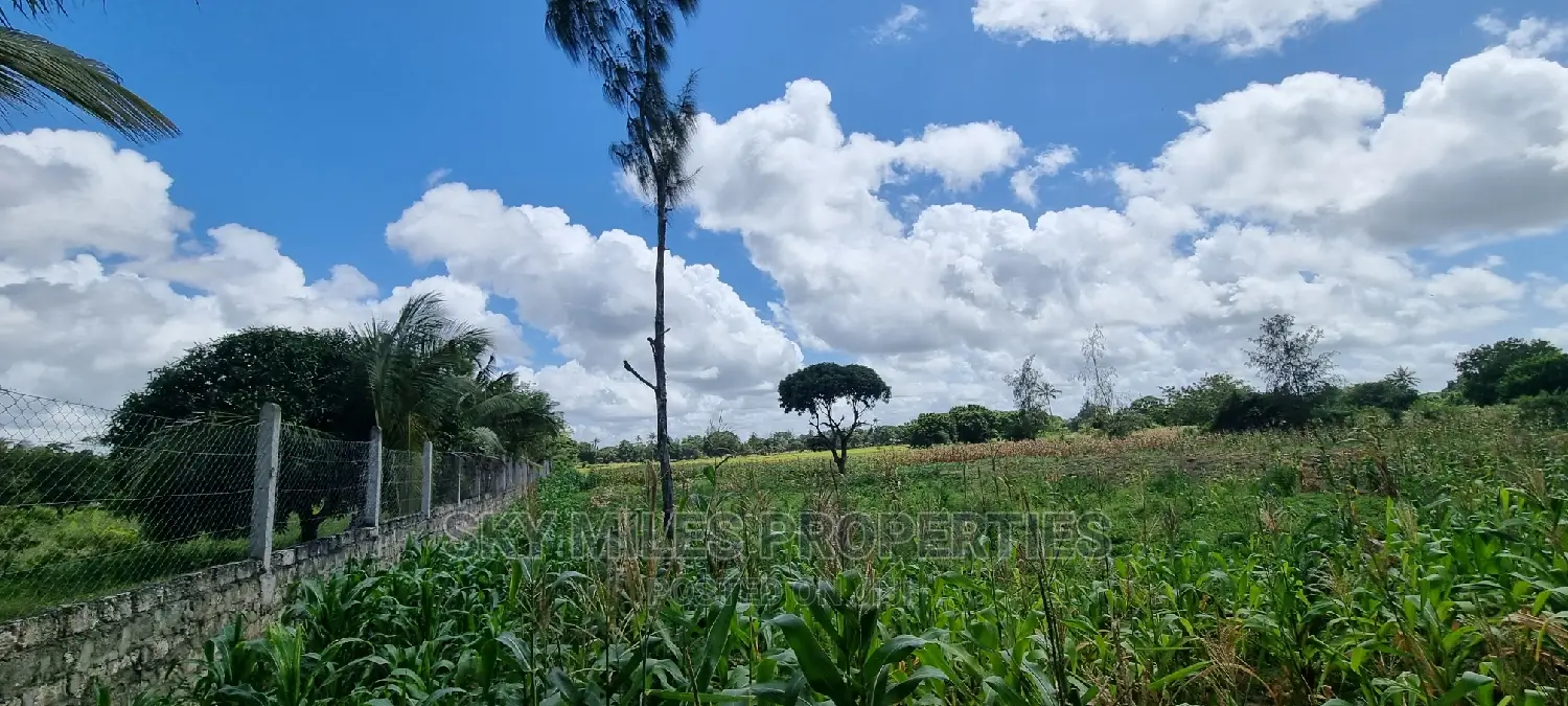 Mtwapa, Animo Area: 1.8 Acre Land on the Market in Mtwapa